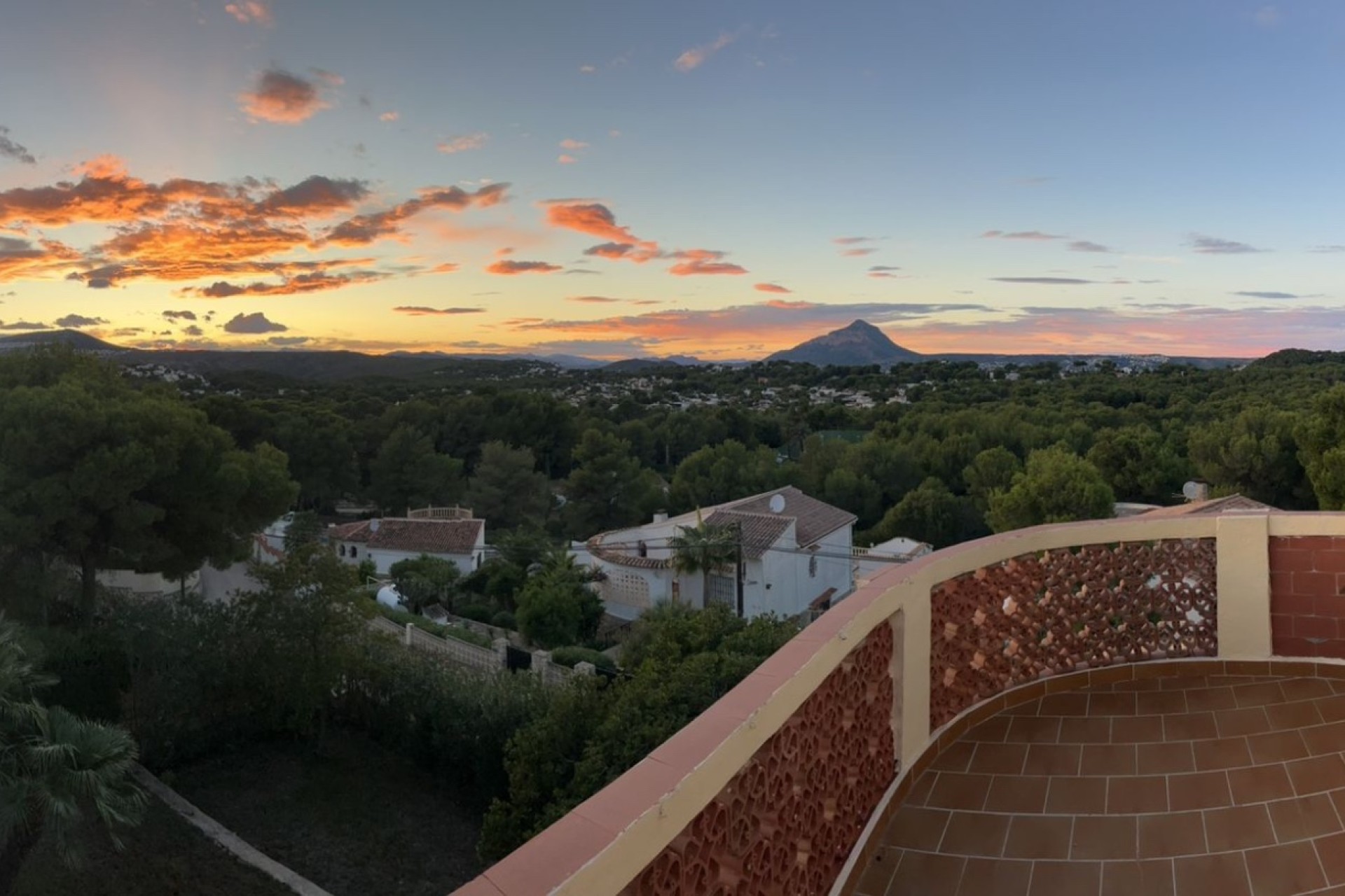 Resale - Villa - Jávea - Montgó