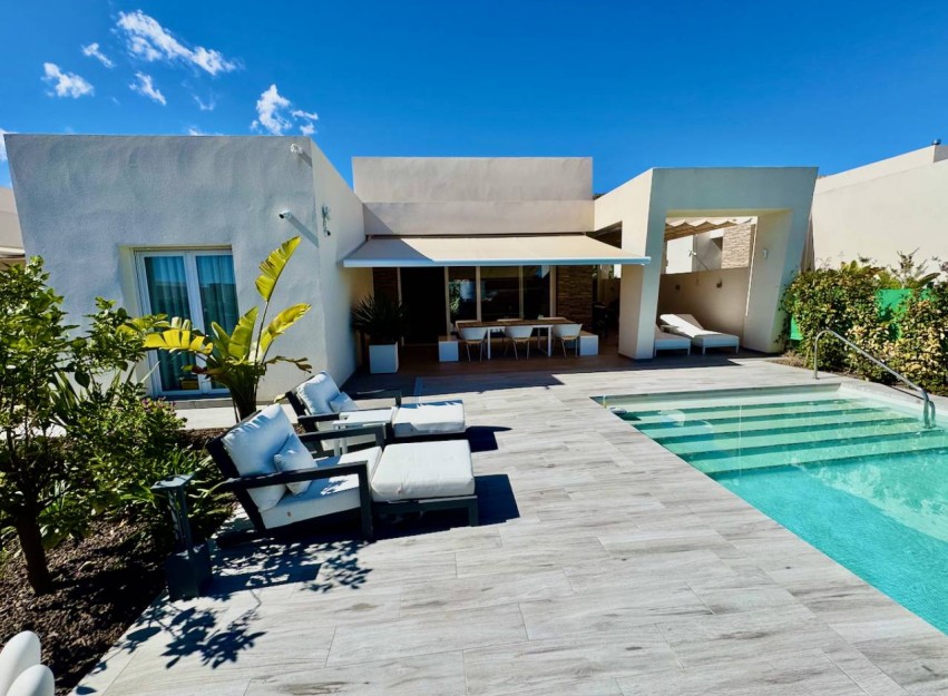 Resale - Villa - La Finca Golf - Algorfa