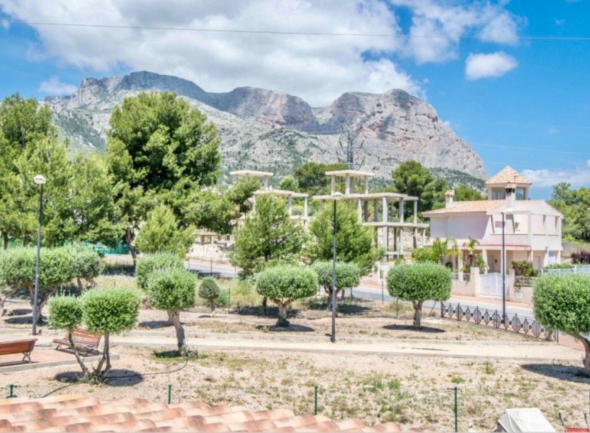 Resale - Villa - La Nucía - Convent De Les Montjes