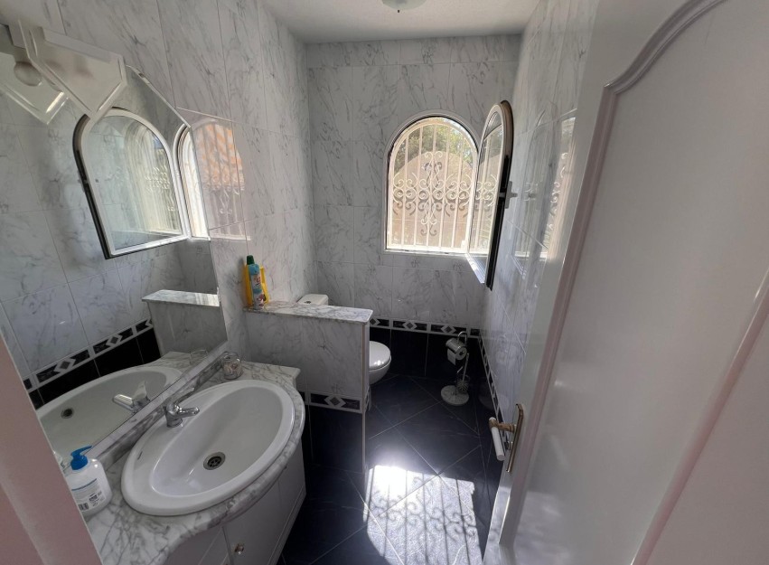 Resale - Villa - La Nucía - Monte Bello