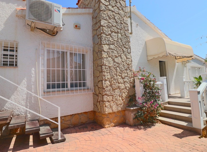 Resale - Villa - La Nucía - Pinar De Garaita