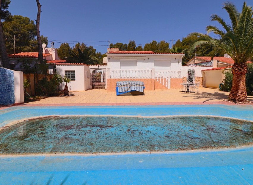 Resale - Villa - La Nucía - Pinar De Garaita