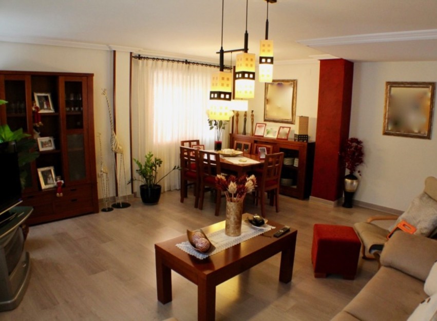 Resale - Villa - La Nucía - Urbanisations