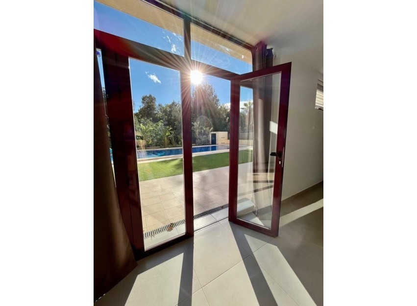 Resale - Villa - La Nucía
