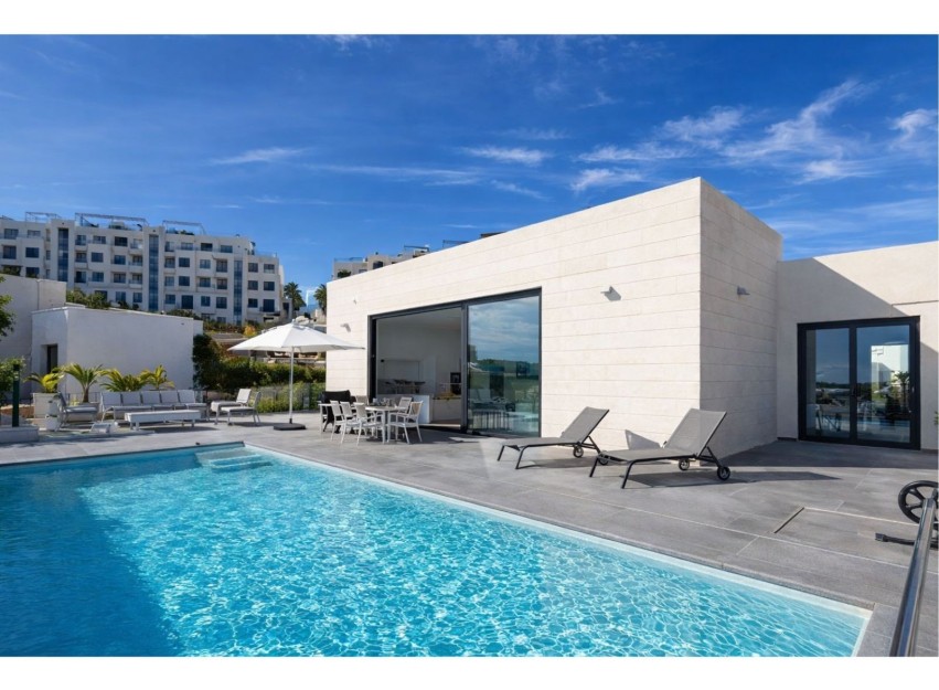 Resale - Villa - Las Colinas Golf Resort - Las Colinas golf