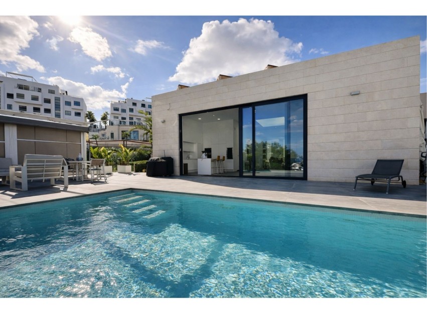 Resale - Villa - Las Colinas Golf Resort - Las Colinas golf