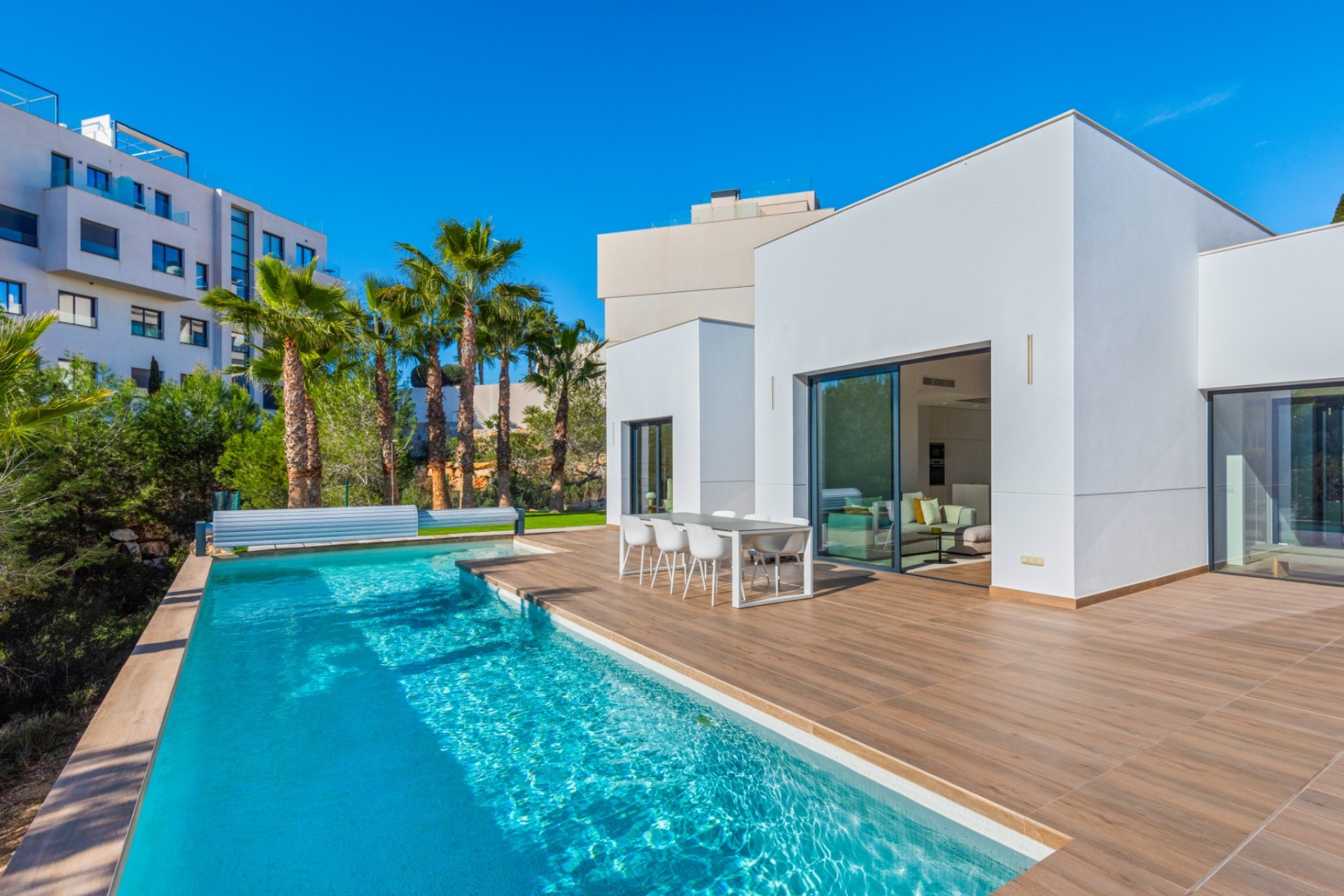 Resale - Villa - Las Colinas Golf Resort - Las Colinas golf