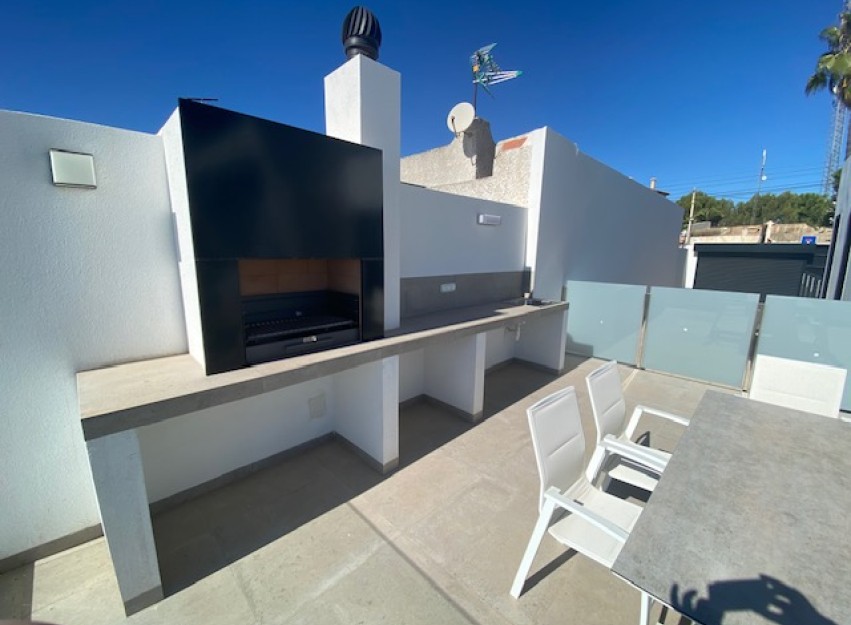 Resale - Villa - Los Balcones - Los Altos del Edén - Los Altos