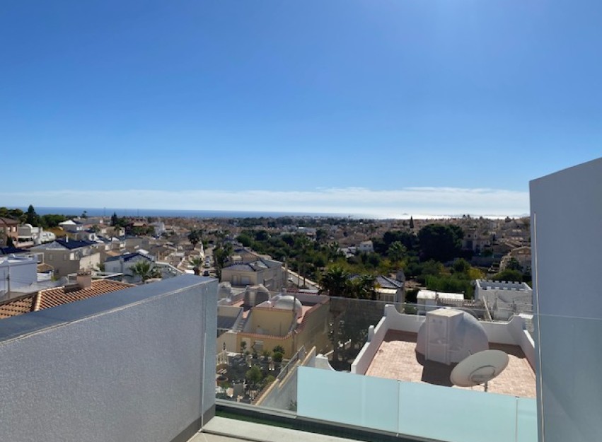 Resale - Villa - Los Balcones - Los Altos del Edén - Los Altos