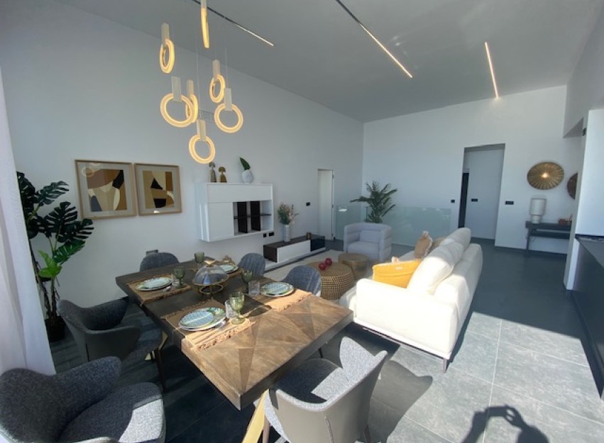 Resale - Villa - Los Balcones - Los Altos del Edén - Los Altos