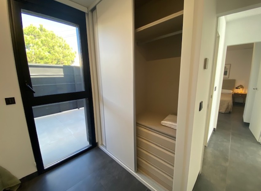 Resale - Villa - Los Balcones - Los Altos del Edén - Los Altos