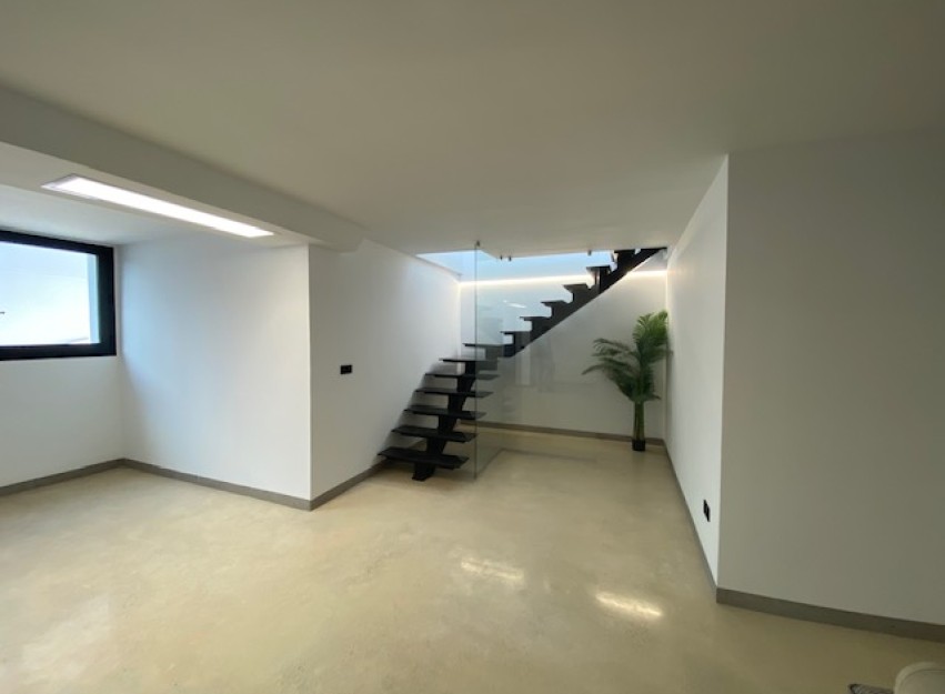 Resale - Villa - Los Balcones - Los Altos del Edén - Los Altos