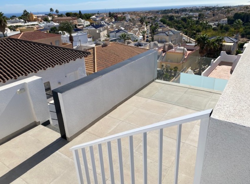 Resale - Villa - Los Balcones - Los Altos del Edén - Los Altos