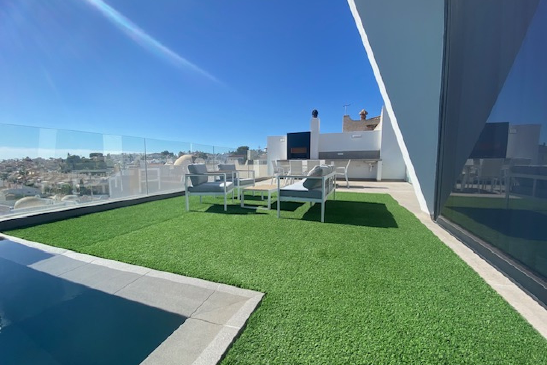 Resale - Villa - Los Balcones - Los Altos del Edén - Los Altos
