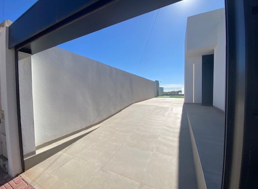 Resale - Villa - Los Balcones - Los Altos del Edén - Los Altos