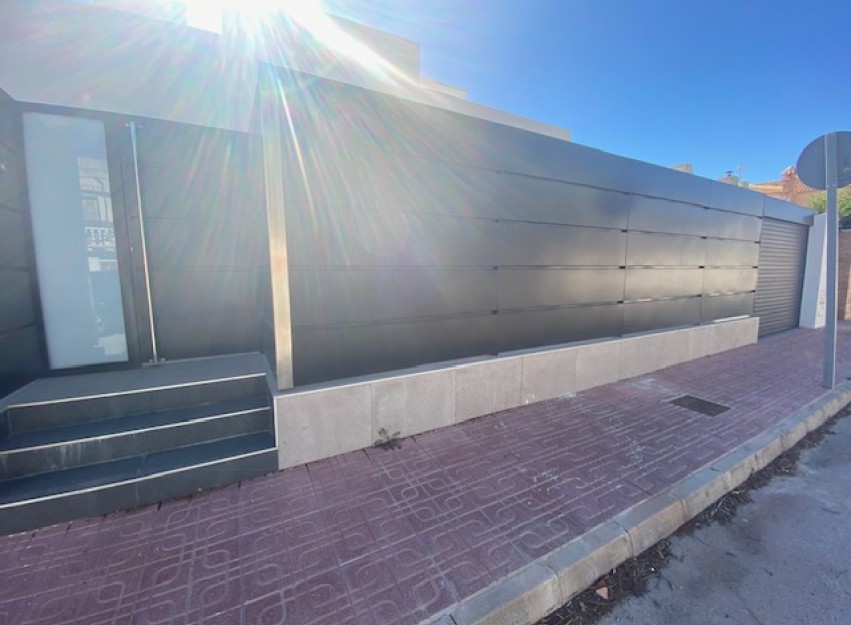 Resale - Villa - Los Balcones - Los Altos del Edén - Los Altos