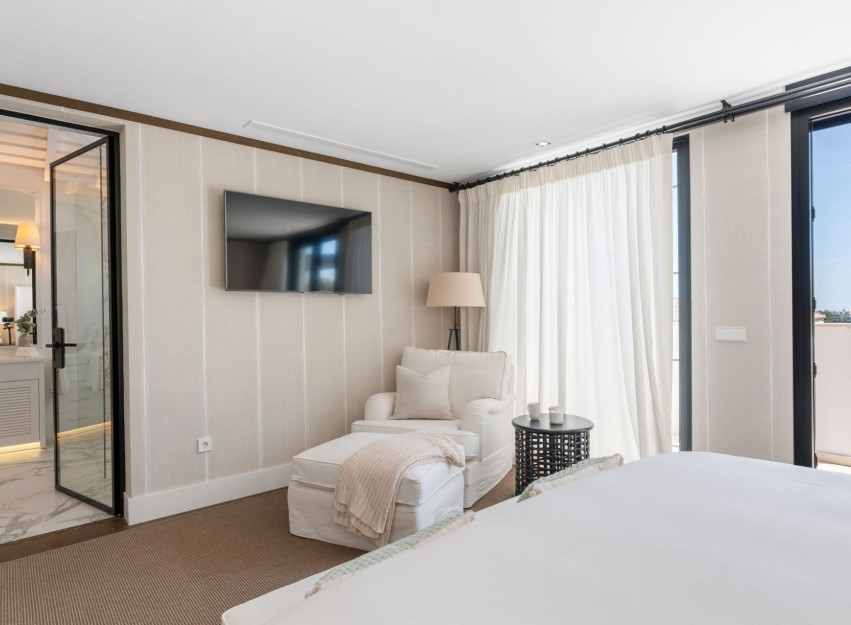 Resale - Villa - Marbella - Los Naranjos de Marbella