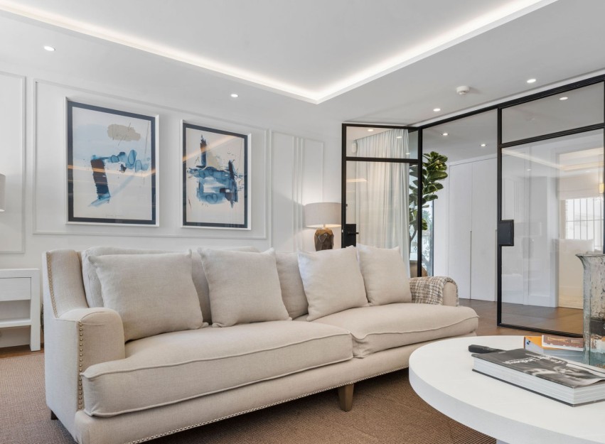 Resale - Villa - Marbella - Los Naranjos de Marbella