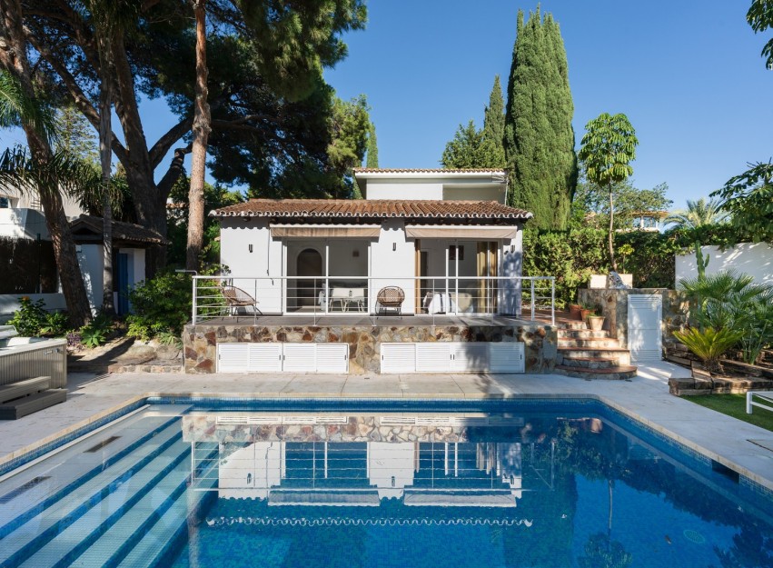Resale - Villa - Marbella - Nueva Andalucía