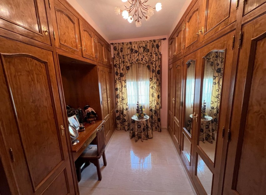 Resale - Villa - Orihuela Costa - Campoamor