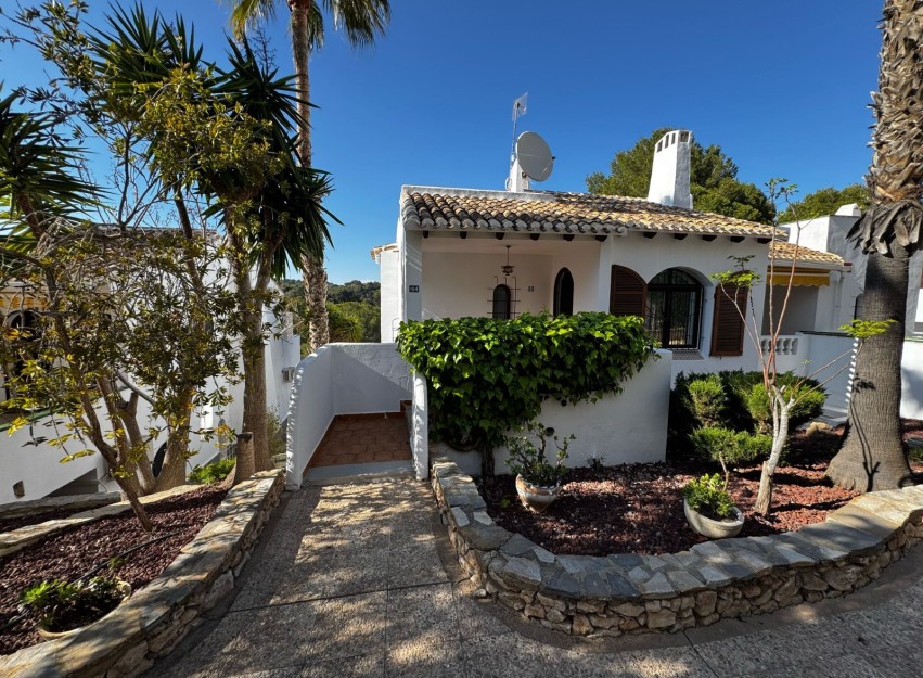 Resale - Villa - Orihuela Costa - Los Dolses