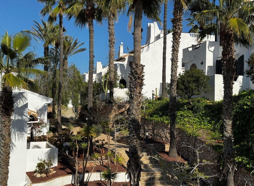Resale - Villa - Orihuela Costa - Los Dolses