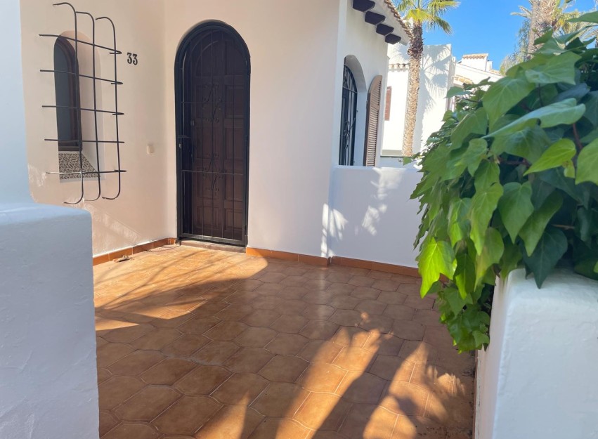 Resale - Villa - Orihuela Costa - Los Dolses