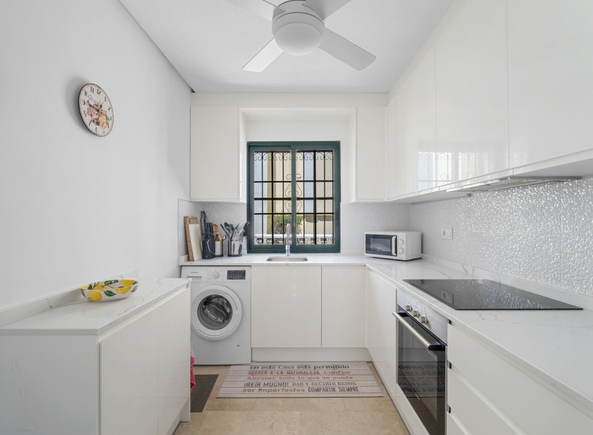 Resale - Villa - Orihuela Costa - Los Dolses
