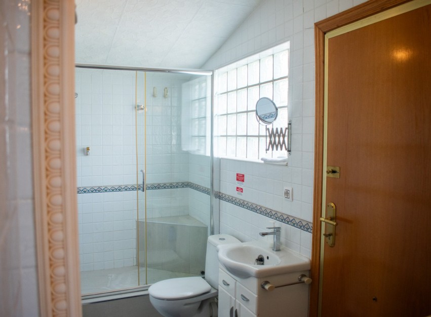 Resale - Villa - Orihuela Costa - MUY CERCA DE LA PLAYA