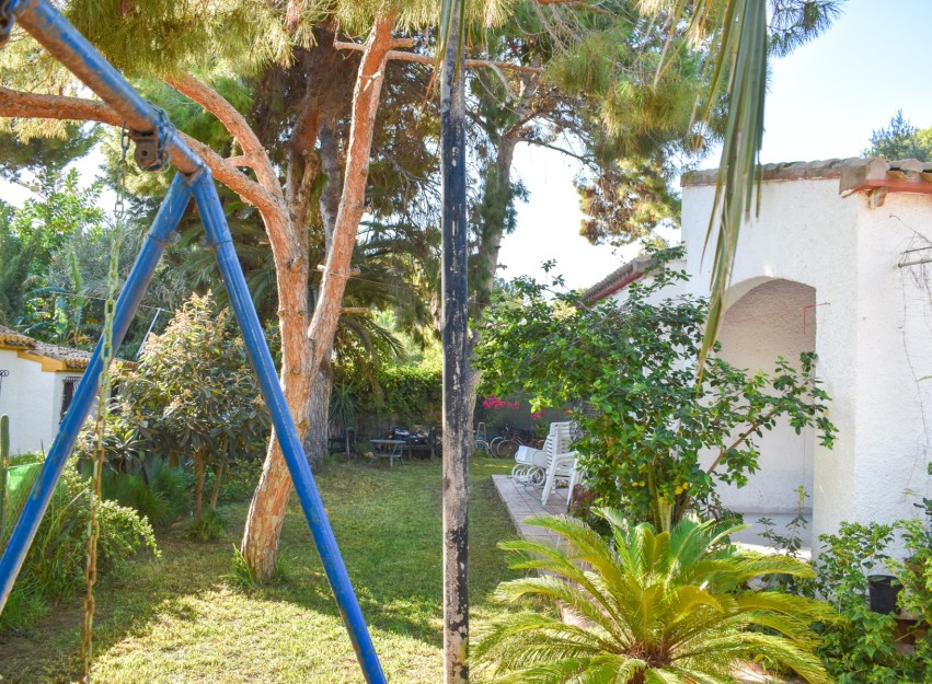 Resale - Villa - Orihuela Costa - Punta Prima