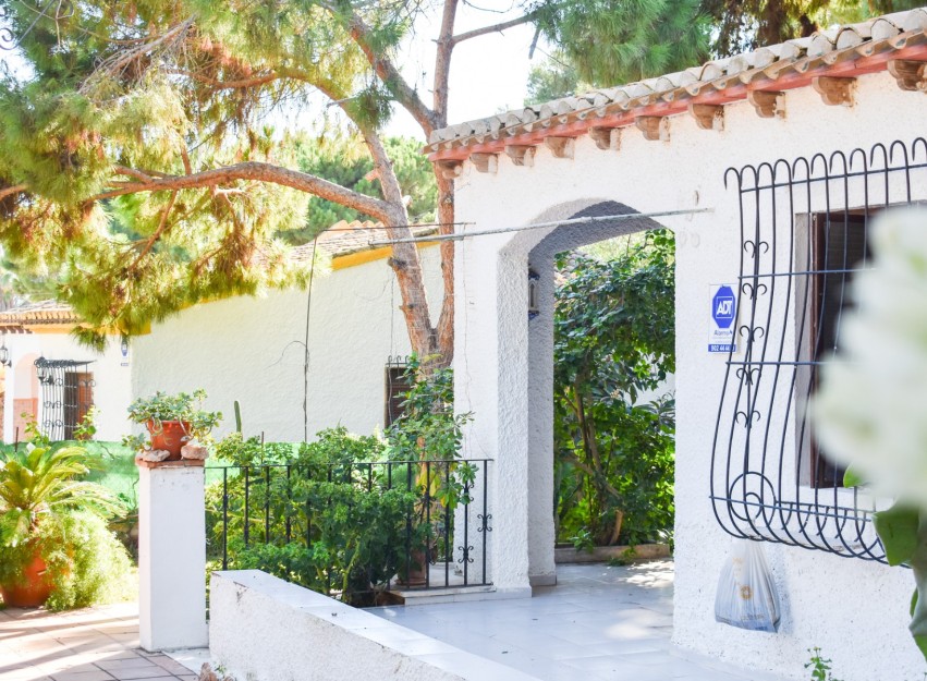 Resale - Villa - Orihuela Costa - Punta Prima