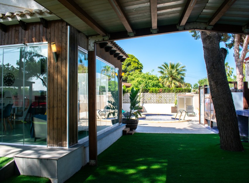 Resale - Villa - Orihuela Costa - Punta Prima