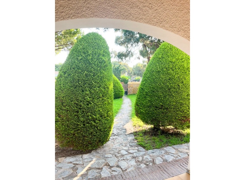 Resale - Villa - Orihuela Costa - Punta Prima