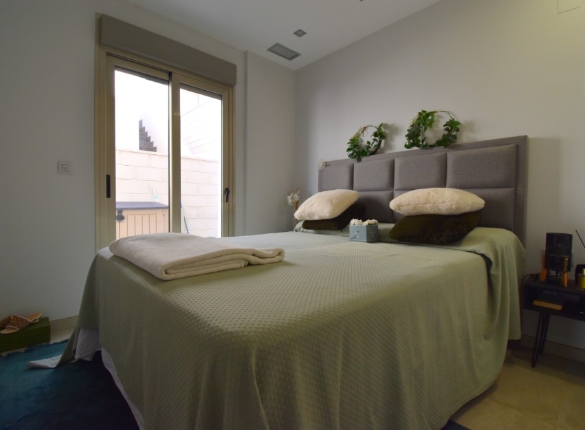 Resale - Villa - Orihuela Costa - Villamartín