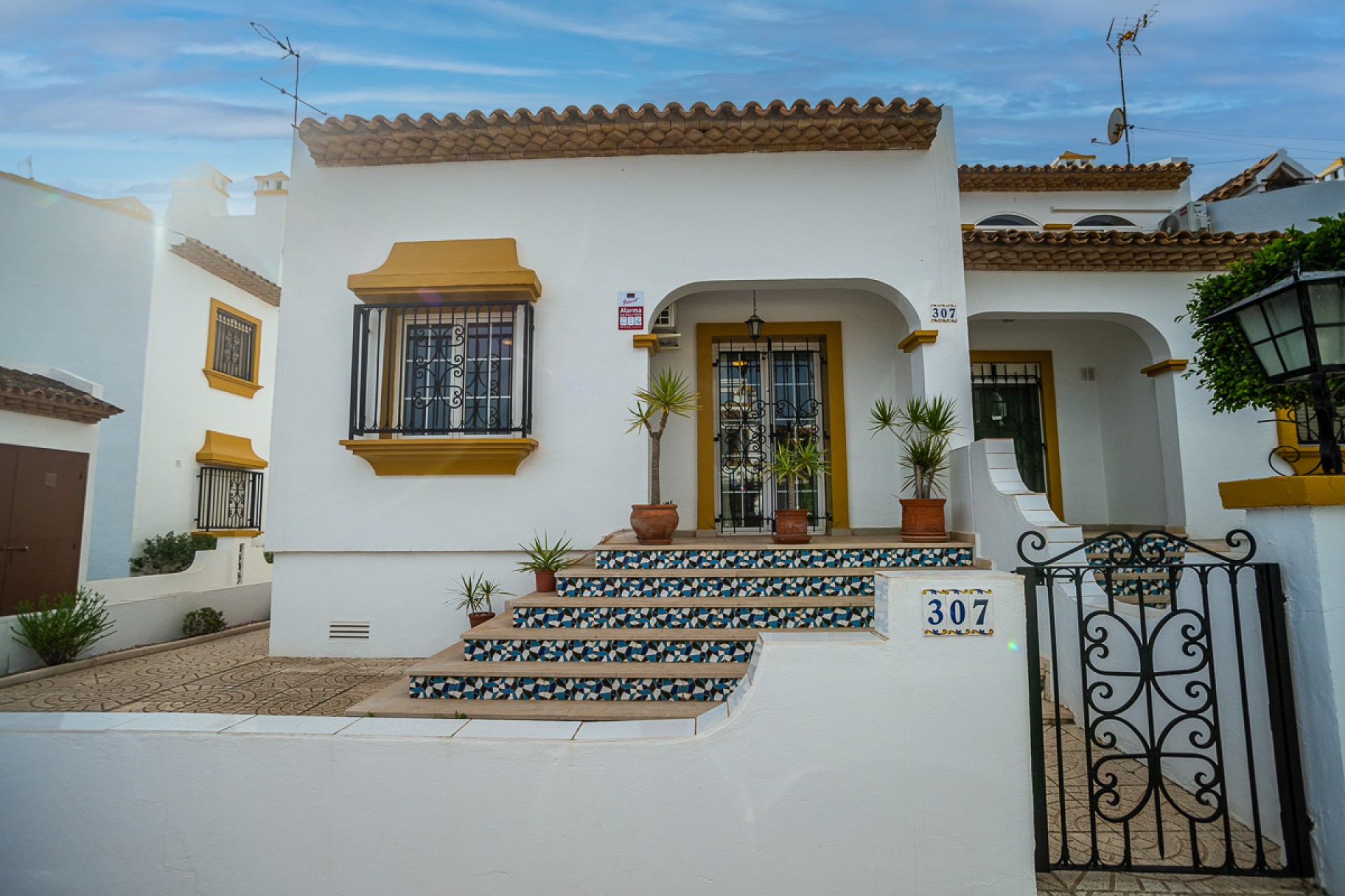 Resale - Villa - Orihuela Costa - Villamartín