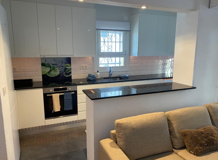 Resale - Villa - Orihuela Costa - Villamartín