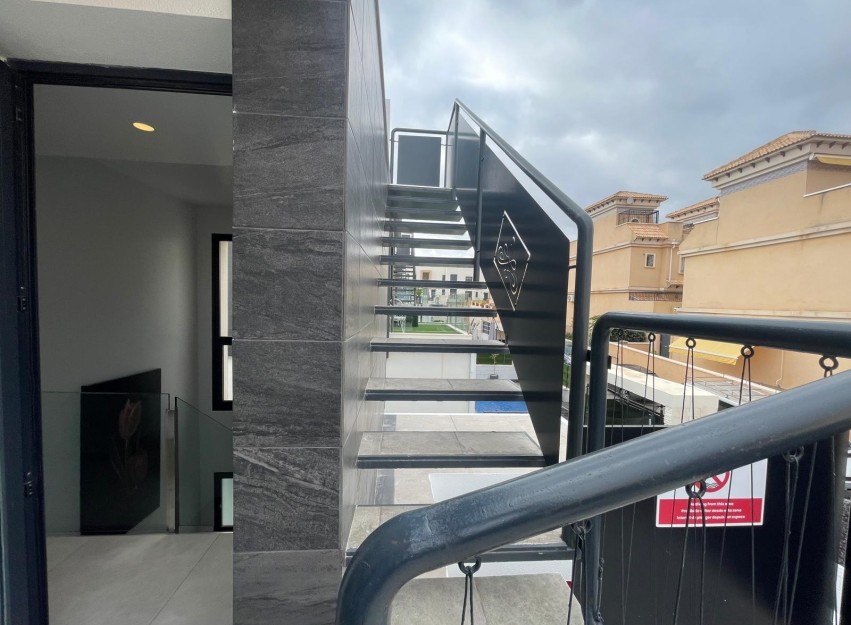Resale - Villa - Orihuela Costa - Villamartín