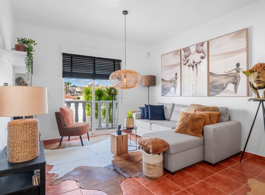 Resale - Villa - Orihuela Costa - Villamartín