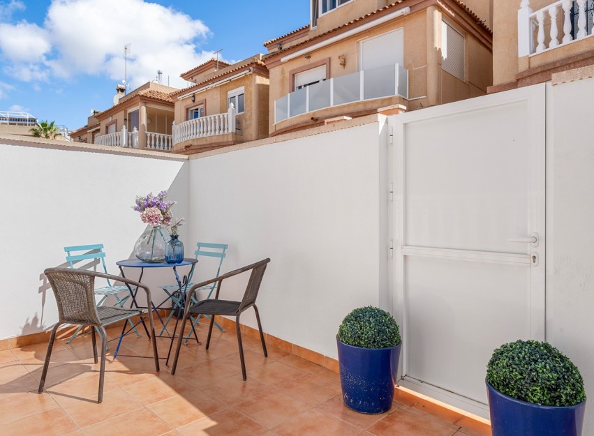 Resale - Villa - Orihuela Costa - Villamartín