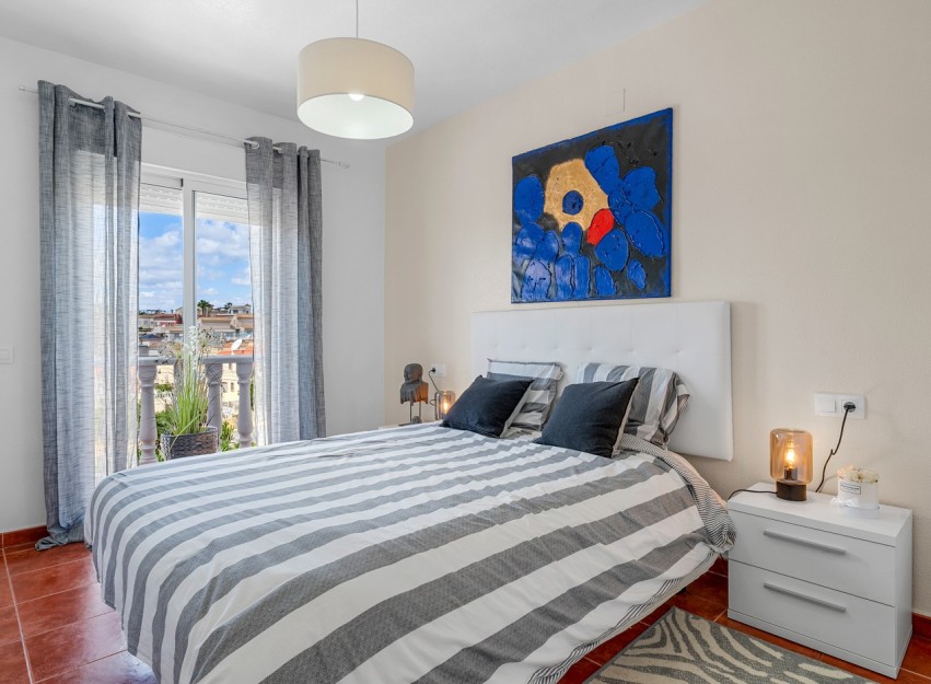 Resale - Villa - Orihuela Costa - Villamartín