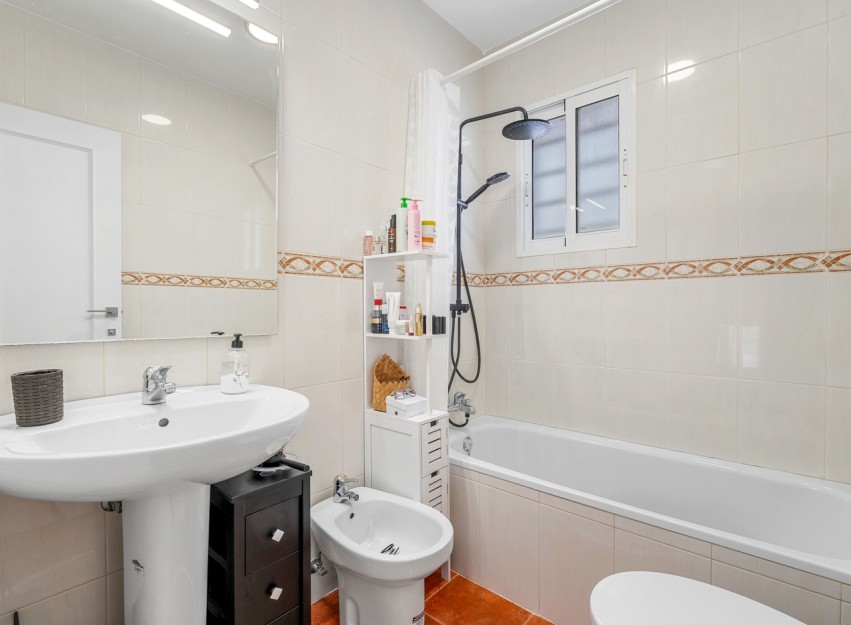 Resale - Villa - Orihuela Costa - Villamartín