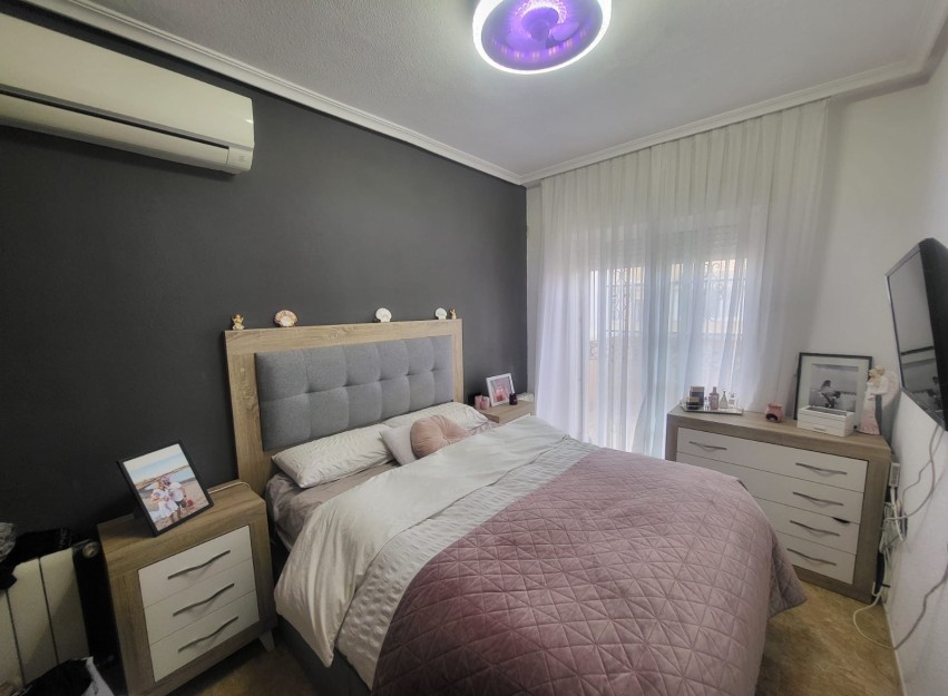 Resale - Villa - Orihuela Costa - Villamartín