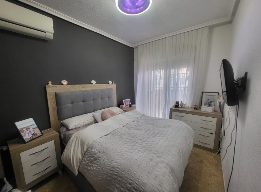 Resale - Villa - Orihuela Costa - Villamartín