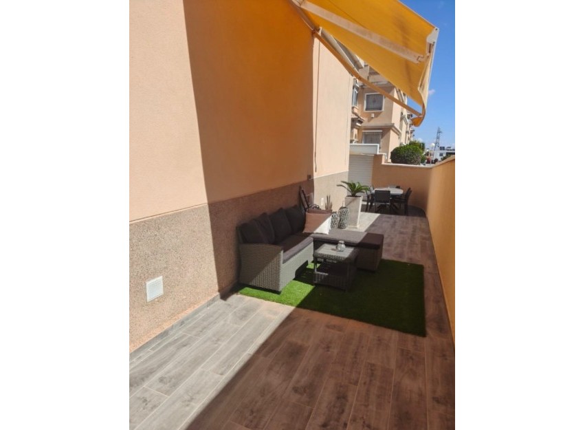 Resale - Villa - Orihuela Costa - Villamartín