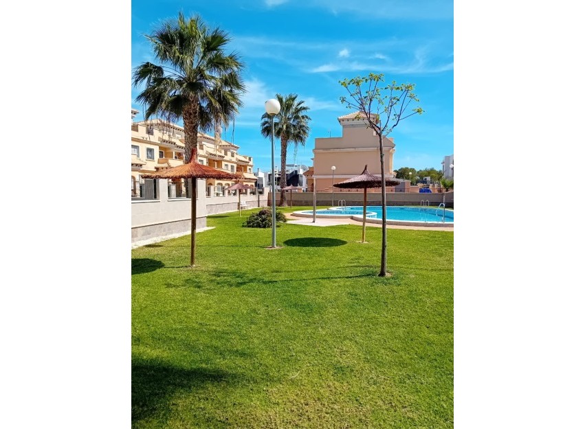 Resale - Villa - Orihuela Costa - Villamartín