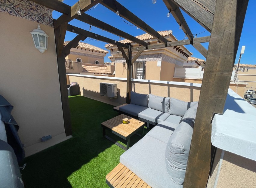 Resale - Villa - Orihuela Costa - Villamartín