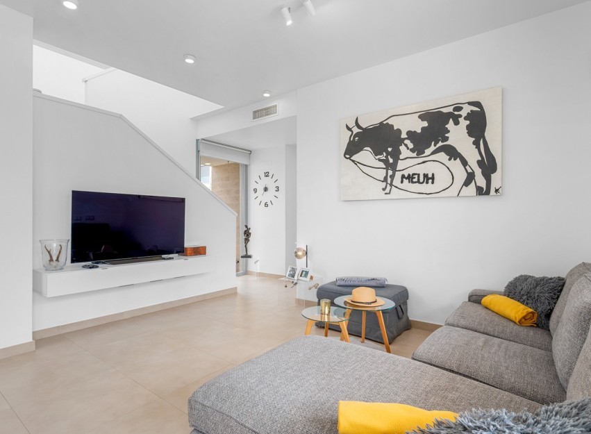 Resale - Villa - Orihuela Costa - Vistabella