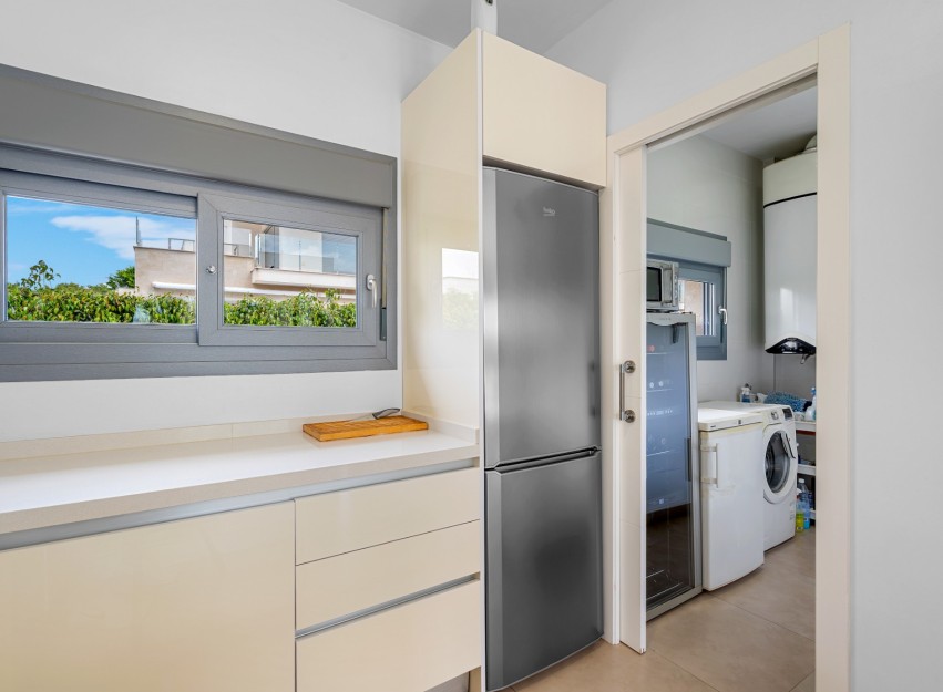 Resale - Villa - Orihuela Costa - Vistabella