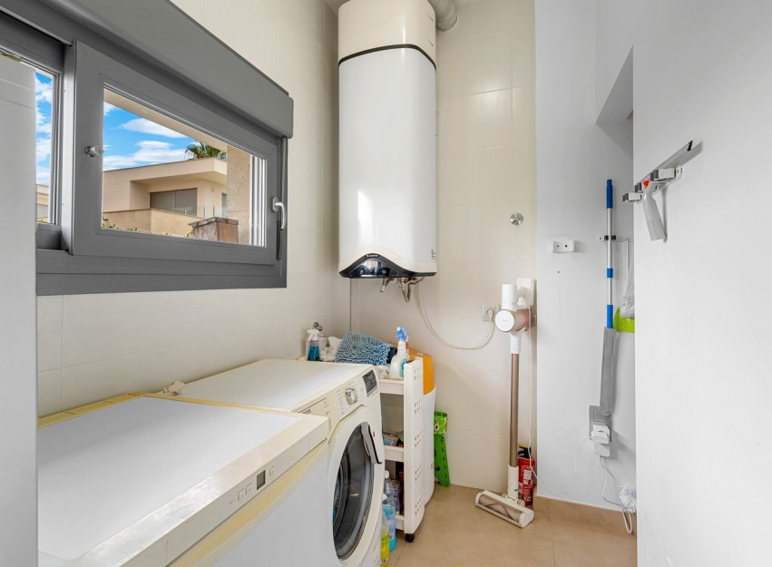 Resale - Villa - Orihuela Costa - Vistabella