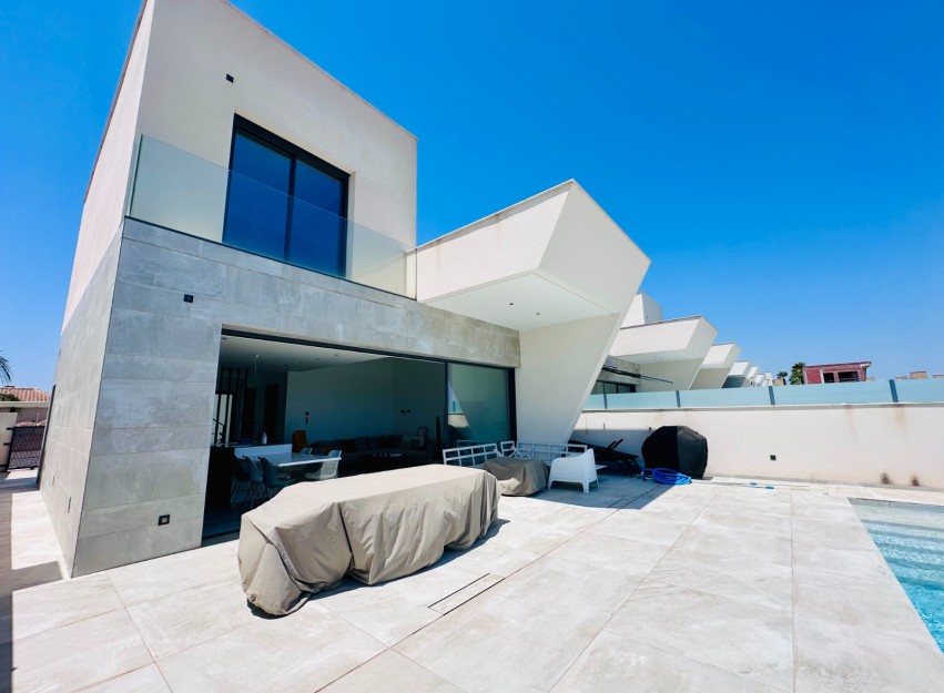 Resale - Villa - Rojales